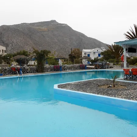 The Three Anchors * Emporio (Santorini)