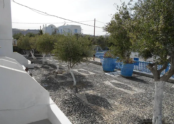 The Three Anchors Hotel *