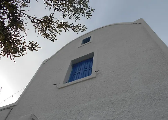 Hotel The Three Anchors Emporio (Santorini)