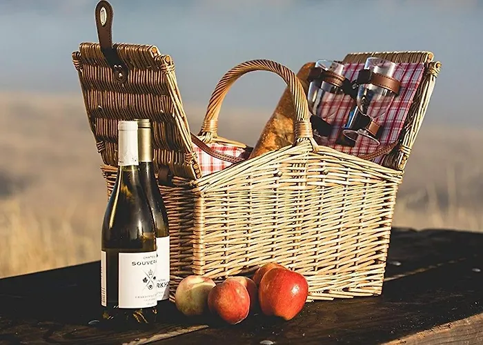 The Three Anchors Hotel *