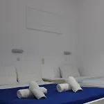 The Three Anchors Hotell Emporio (Santorini)