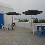 The Three Anchors Εμπορειό