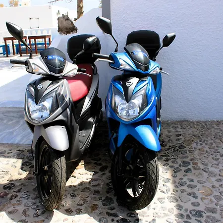 فندق The Three Anchors Emporio (Santorini)