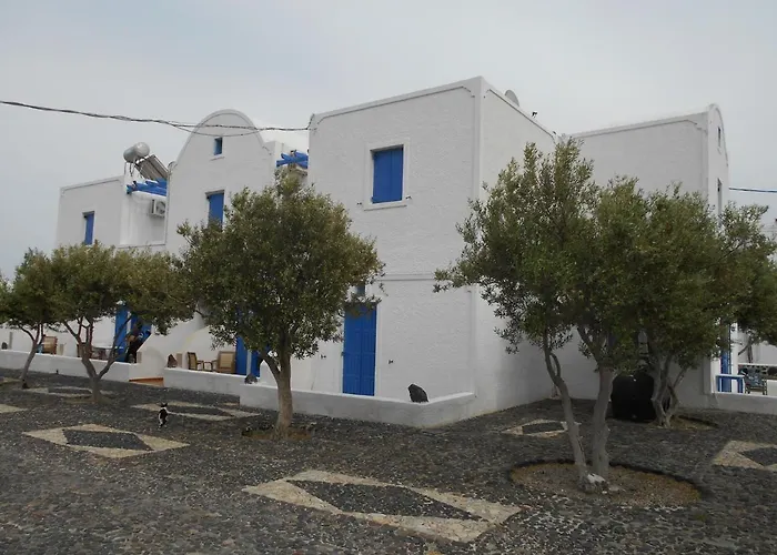 The Three Anchors Hotel *