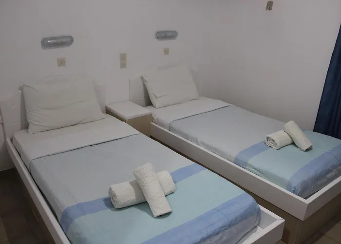 Hotell The Three Anchors Emporio (Santorini)